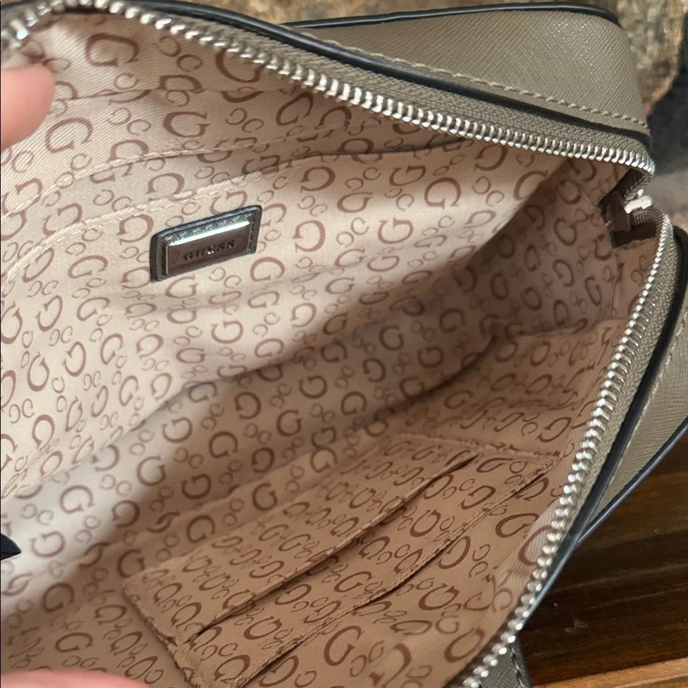 Guess‎ Taupe Medium Size Embossed Crossbody Bag NWOT